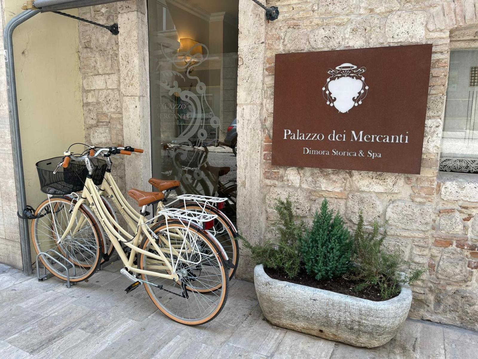 Palazzo Dei Mercanti - Dimora & 4* Ascoli Piceno